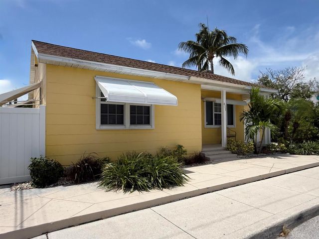 411 3rd Avenue N, Lake Worth Beach, FL 33460