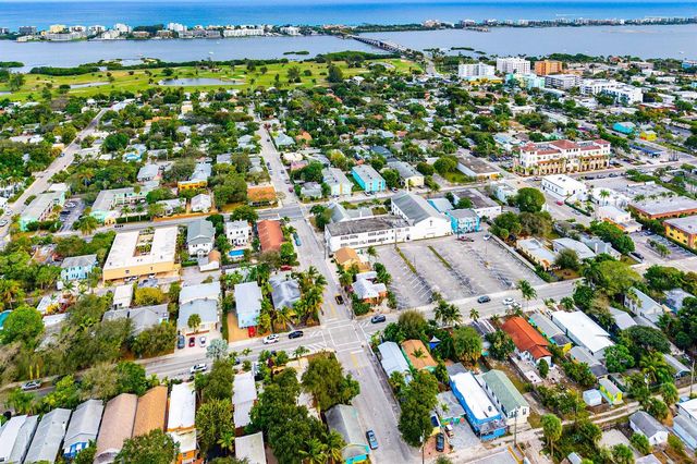 411 3rd Avenue N, Lake Worth Beach, FL 33460