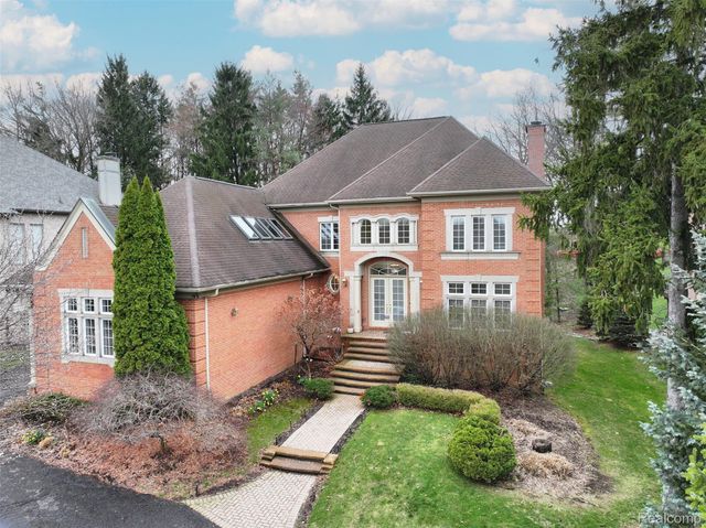 6620 Minnow Pond Drive, West Bloomfield Charter Township, MI 48322