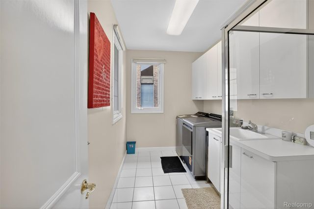 6620 Minnow Pond Drive, West Bloomfield Charter Township, MI 48322