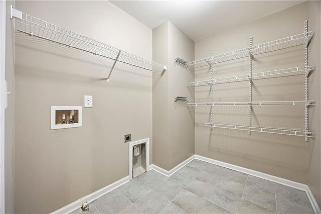 2002 Blossom Hill Drive, Roswell, GA 30076