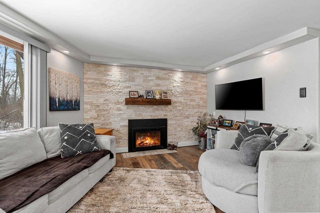 129 W WALLRICH ROAD, Cecil, WI 54111