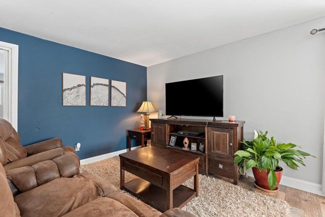 129 W WALLRICH ROAD, Cecil, WI 54111