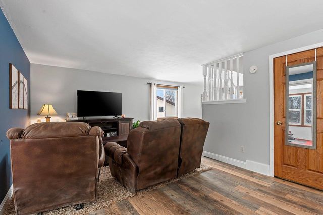 129 W WALLRICH ROAD, Cecil, WI 54111