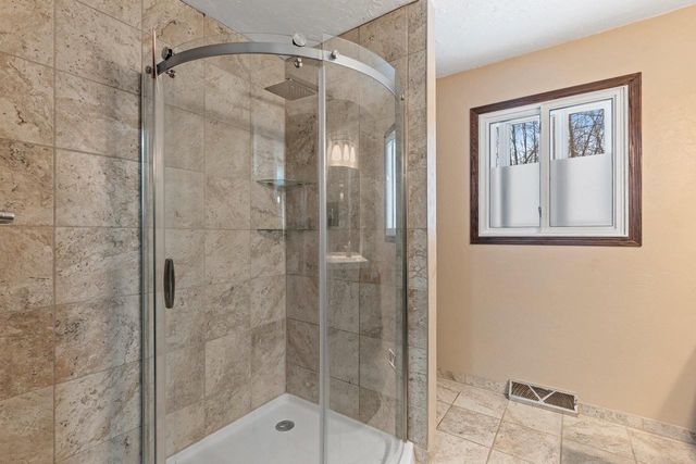 129 W WALLRICH ROAD, Cecil, WI 54111