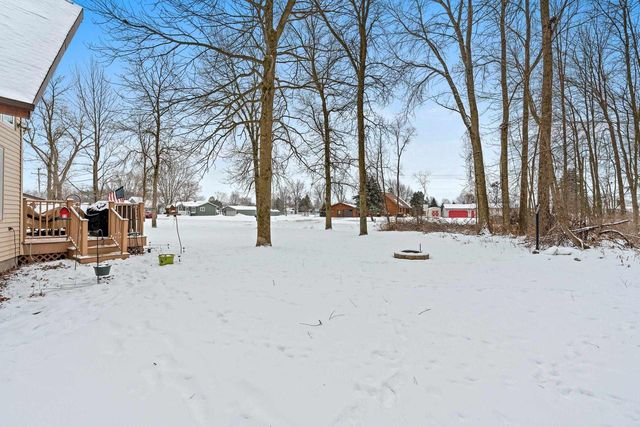 129 W WALLRICH ROAD, Cecil, WI 54111
