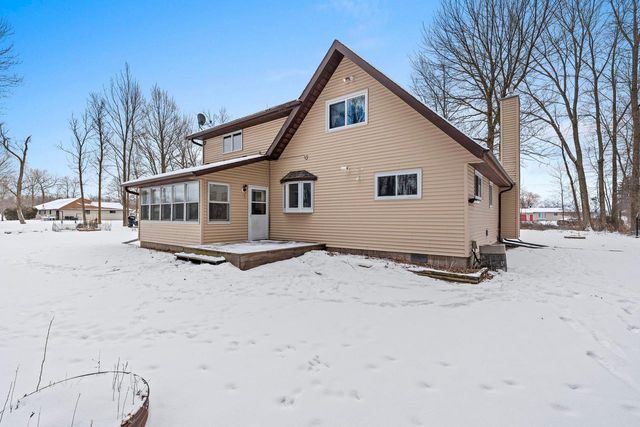 129 W WALLRICH ROAD, Cecil, WI 54111