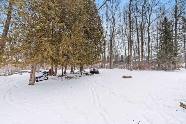 129 W WALLRICH ROAD, Cecil, WI 54111