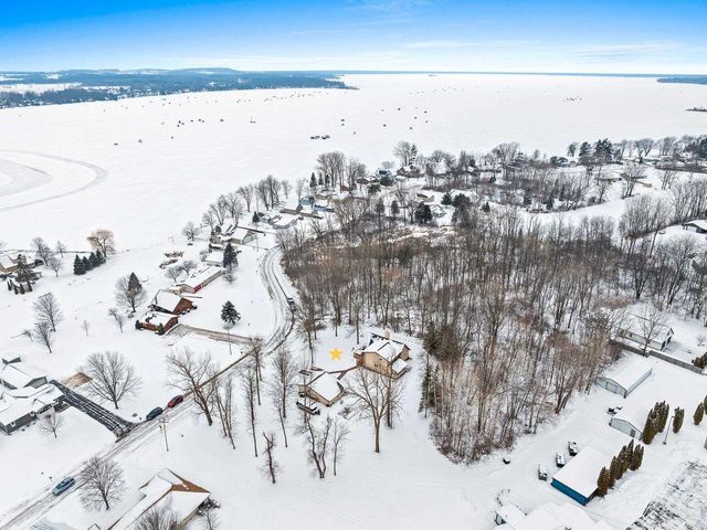 129 W WALLRICH ROAD, Cecil, WI 54111