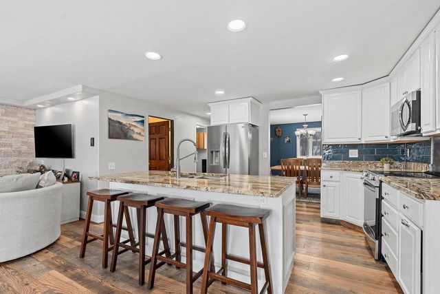 129 W WALLRICH ROAD, Cecil, WI 54111