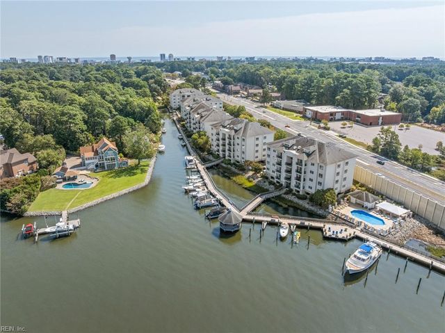 1284 Laskin Rd Apt 302, Virginia Beach, VA 23451