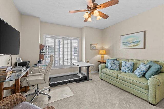 1284 Laskin Rd Apt 302, Virginia Beach, VA 23451