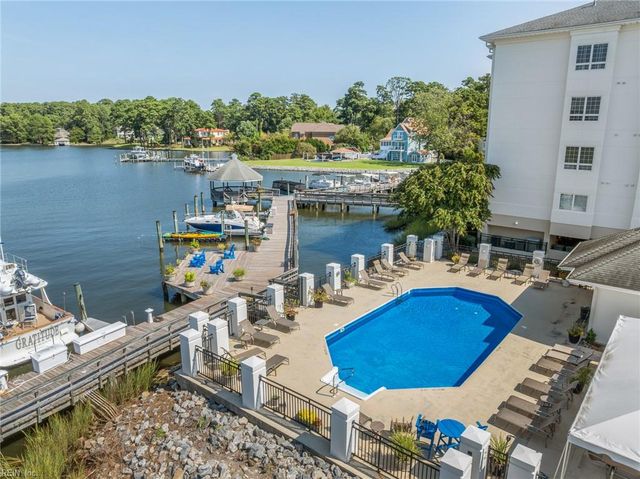 1284 Laskin Rd Apt 302, Virginia Beach, VA 23451