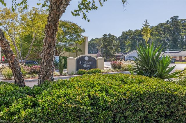 1284 Laskin Rd Apt 302, Virginia Beach, VA 23451