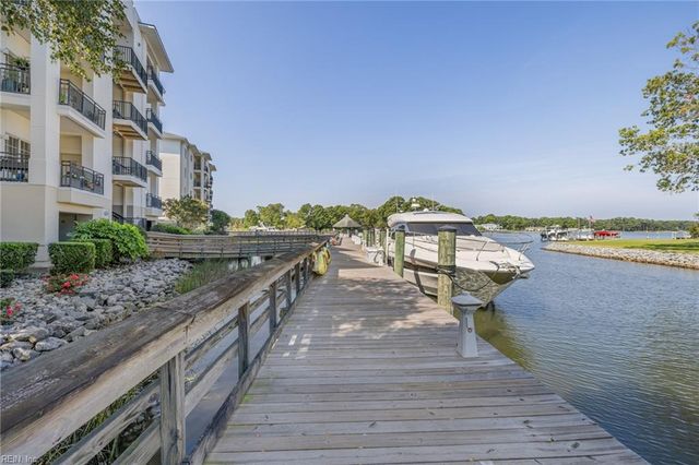 1284 Laskin Rd Apt 302, Virginia Beach, VA 23451