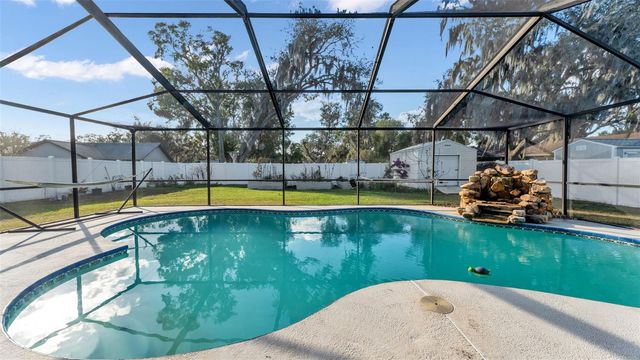 2207 GATEWOOD STREET, Plant City, FL 33563