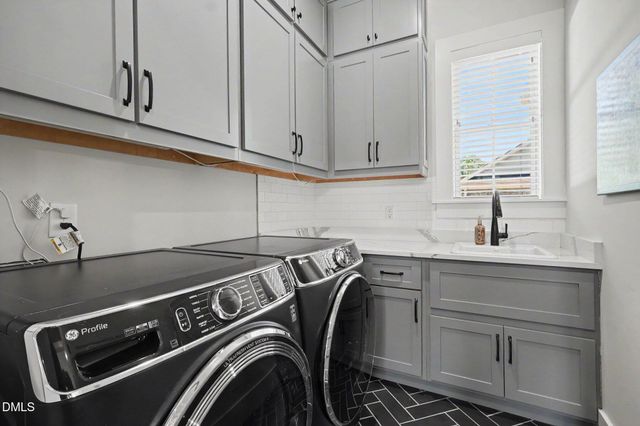 110 Parker Street, Four Oaks, NC 27524