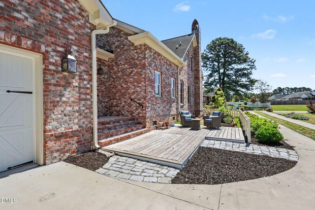 110 Parker Street, Four Oaks, NC 27524