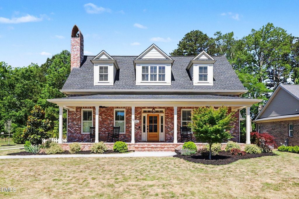 110 Parker Street, Four Oaks, NC 27524