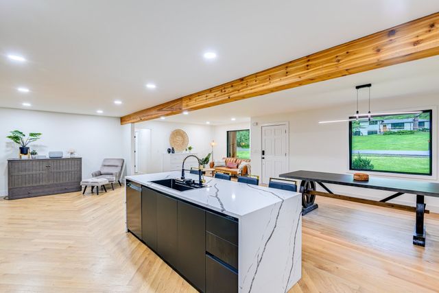 930 Downey Dr, Nashville, TN 37205