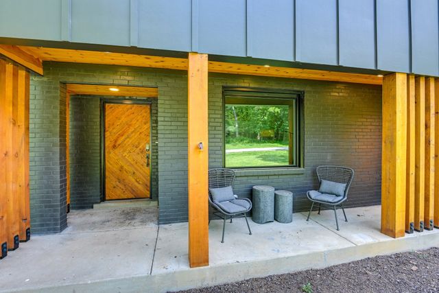 930 Downey Dr, Nashville, TN 37205