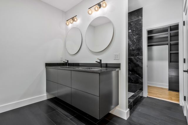 930 Downey Dr, Nashville, TN 37205