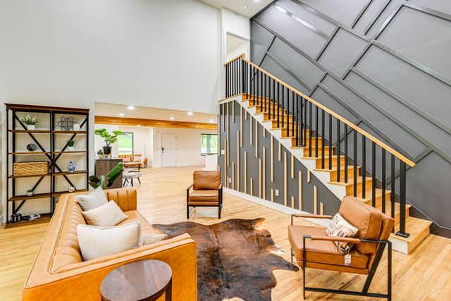 930 Downey Dr, Nashville, TN 37205