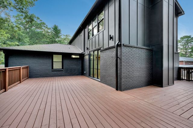 930 Downey Dr, Nashville, TN 37205