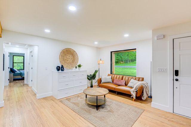 930 Downey Dr, Nashville, TN 37205