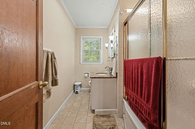 211 W Harden Street, Burlington, NC 27215