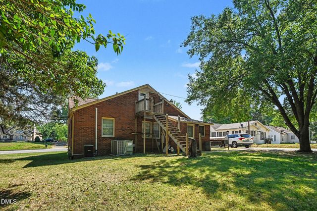 211 W Harden Street, Burlington, NC 27215