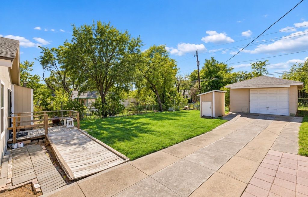 627 Hartsdale Drive, Dallas, TX 75211 — photo 4