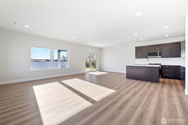 4247 W Sandy Court, Moses Lake, WA 98837