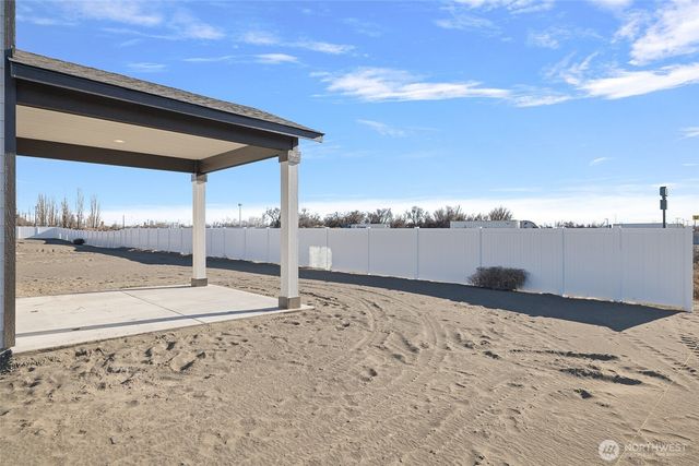 4247 W Sandy Court, Moses Lake, WA 98837