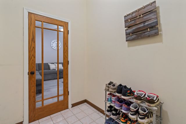 9546 S Spaulding Avenue, Evergreen Park, IL 60805