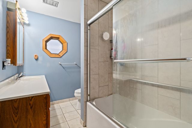 9546 S Spaulding Avenue, Evergreen Park, IL 60805