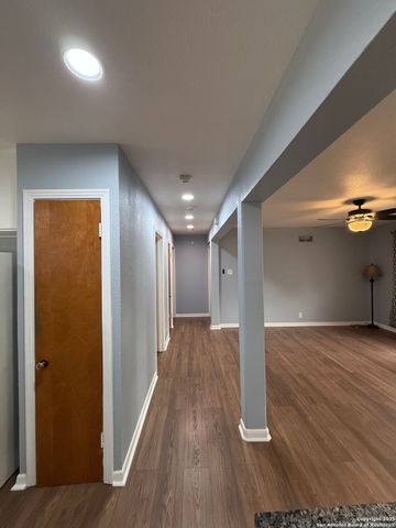 211 Chelsea, San Antonio, TX 78213