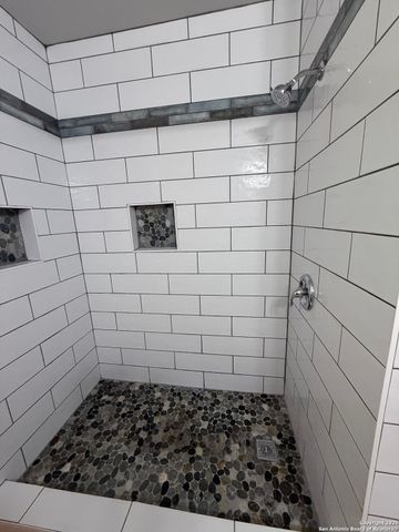 211 Chelsea, San Antonio, TX 78213