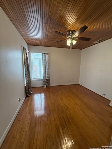 211 Chelsea, San Antonio, TX 78213