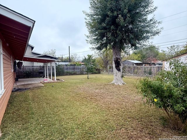 211 Chelsea, San Antonio, TX 78213