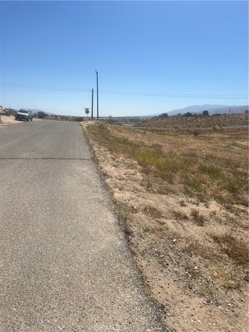 15 Hackberry Street, Hesperia, CA 92345