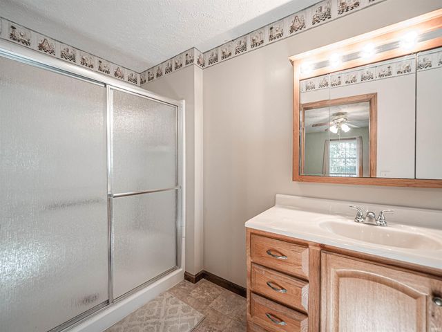 12400 69 Highway, Mount Vernon, IN 47620