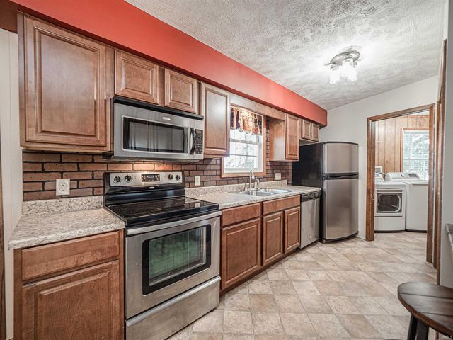 12400 69 Highway, Mount Vernon, IN 47620