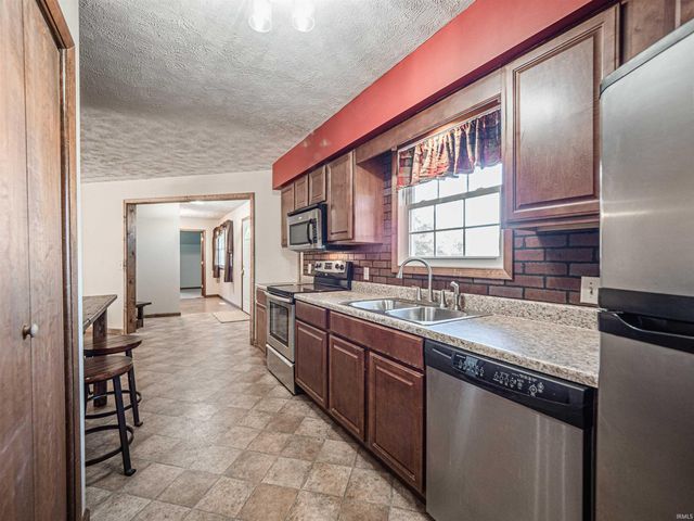 12400 69 Highway, Mount Vernon, IN 47620