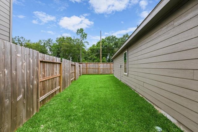 21206 Fieni Drive, New Caney, TX 77357