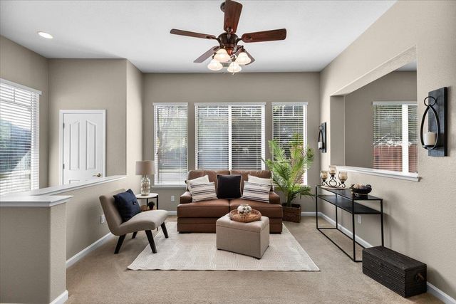 710 Almondcrest St, Oakdale, CA 95361