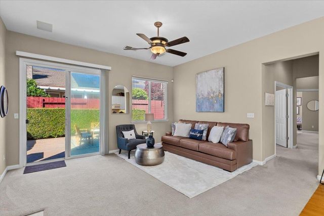 710 Almondcrest St, Oakdale, CA 95361