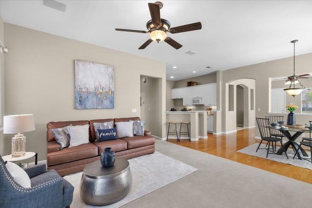 710 Almondcrest St, Oakdale, CA 95361