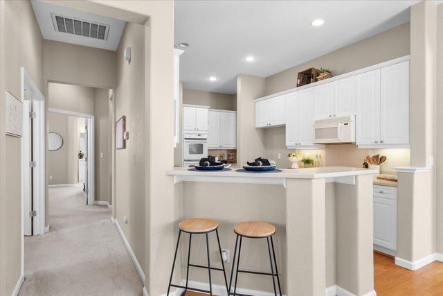 710 Almondcrest St, Oakdale, CA 95361