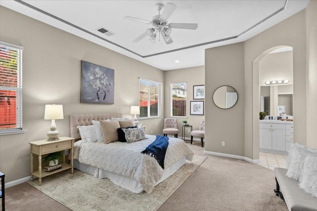 710 Almondcrest St, Oakdale, CA 95361